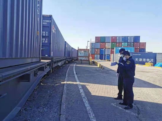 濱海新區(qū)外貿(mào)進(jìn)出口總值首次突破6000億元——貨物進(jìn)出口邁上新臺階