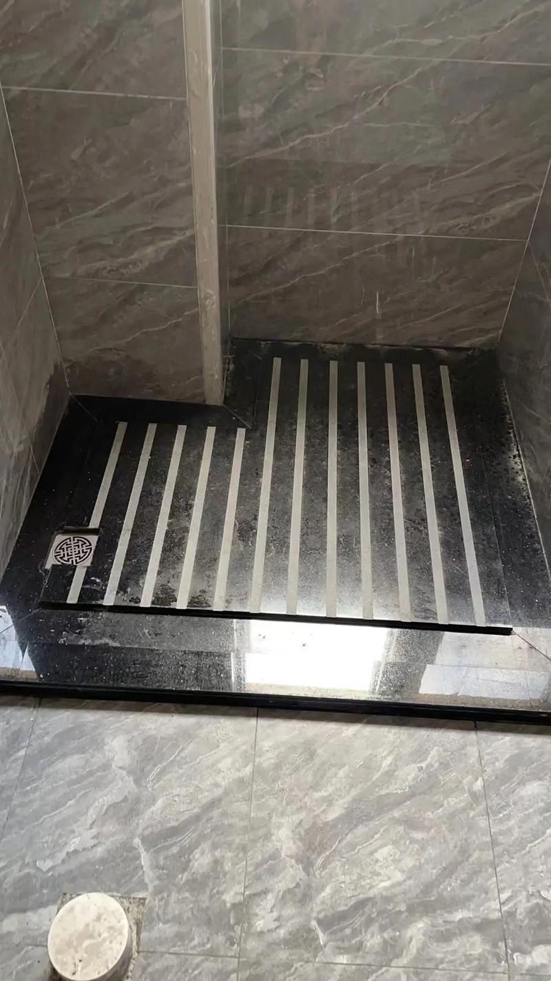石材淋浴底在衛(wèi)生間中的應用與加工工藝